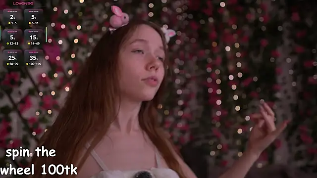 Petite_Polly's cam snapshot