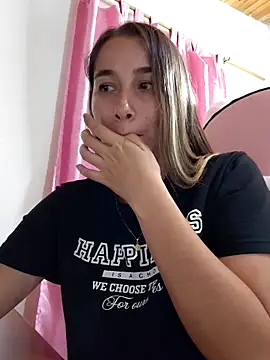 Iris_love18's cam snapshot