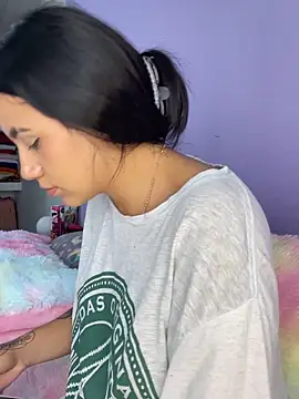 Marianahb-e's cam snapshot