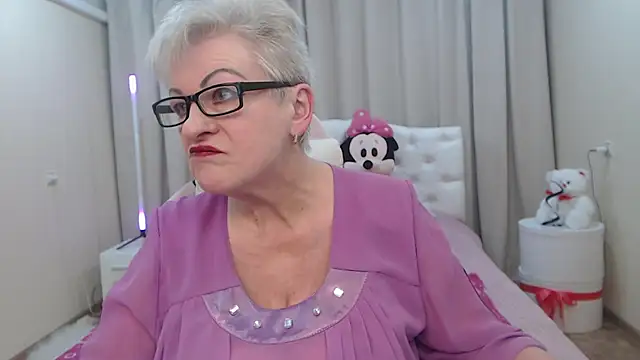 KayleSmoll's cam snapshot