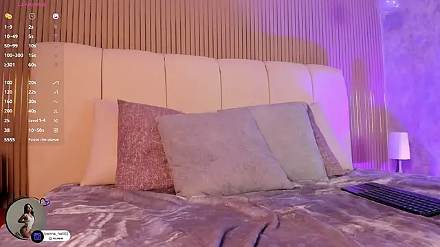 Ivana_Hall's cam snapshot