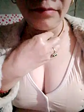 small-house123's cam snapshot