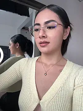 IslaCole's cam snapshot