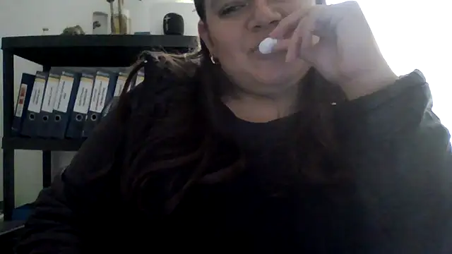 Maya_Manes's cam snapshot