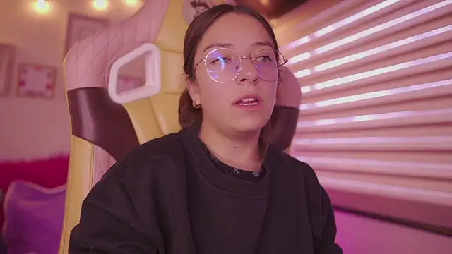 milly_kenner's cam snapshot