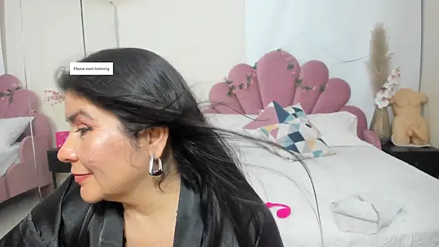 kiraGeiner's cam snapshot