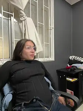 Alyha_Cortes's cam snapshot