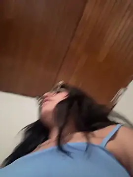 AngieRousse_'s cam snapshot