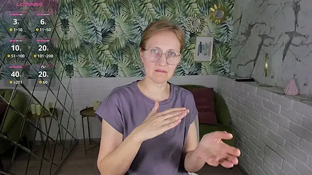 Paris_Cherry's cam snapshot