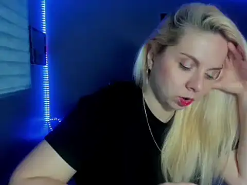 HappyIva's cam snapshot