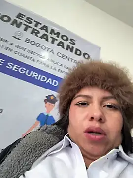 Ariana-07 live sex cam