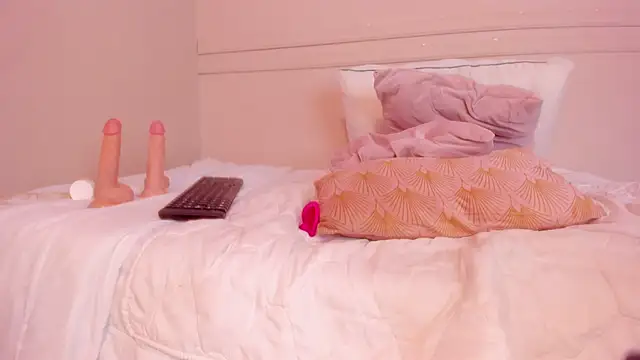 _emily__st's cam snapshot