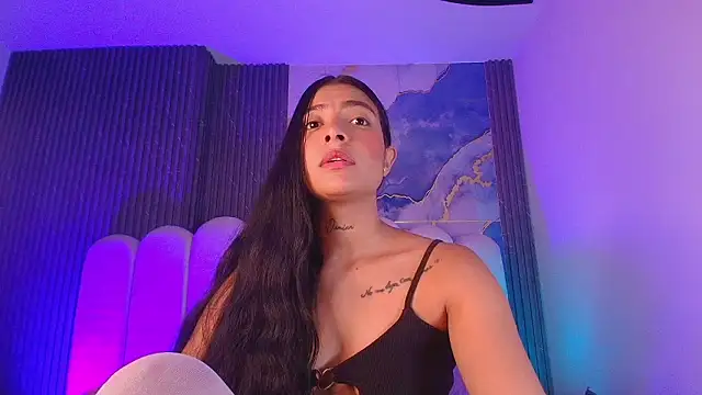 hot_dione's cam snapshot