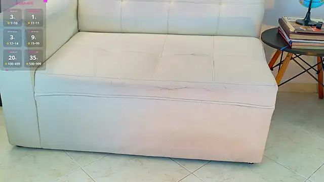 R3d_Moonss__'s cam snapshot