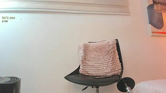 LiaRouse_1's cam snapshot