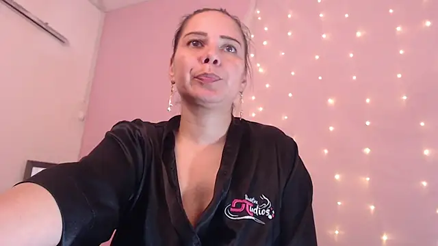 camila_delarosa's cam snapshot