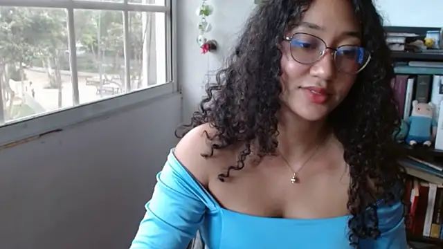 clitia_xx's cam snapshot