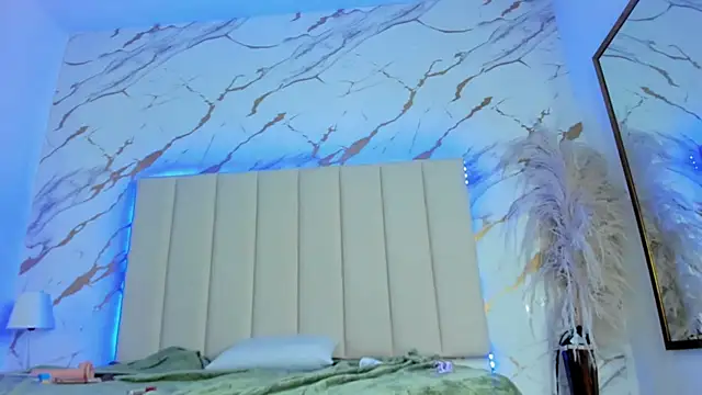 mia_serena_'s cam snapshot