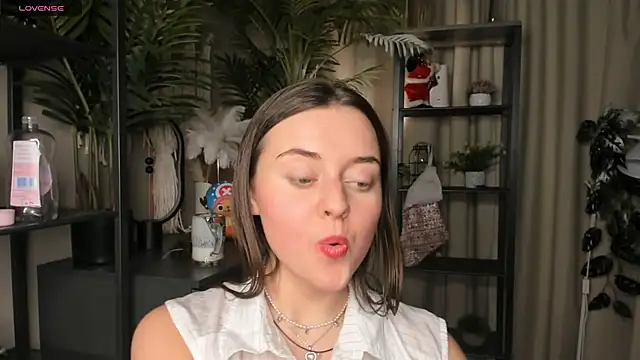 ThelmaJusto live sex cam