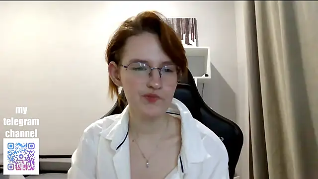 PetralPrime live sex cam