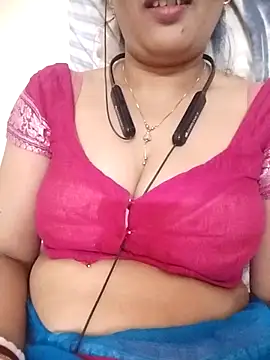 poojashine's cam snapshot