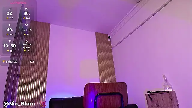 Nia_Blum's cam snapshot