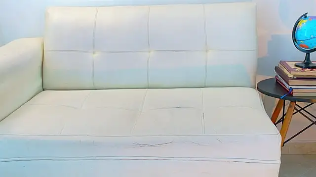 R3d_Moonss__'s cam snapshot