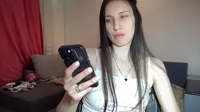 MoniKissi's cam snapshot