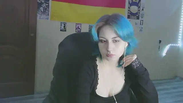 LeisaHopperstad's cam snapshot