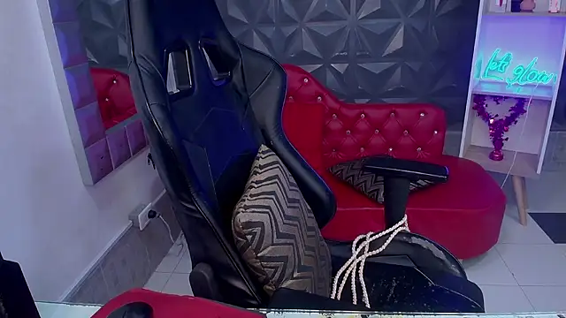 becky_lynch_102's cam snapshot