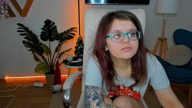 Ariell_Mini's cam snapshot