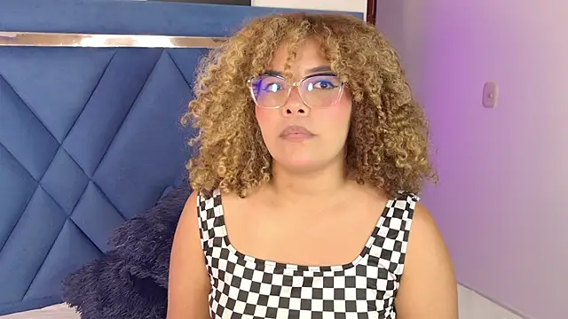 NiaColusi's cam snapshot