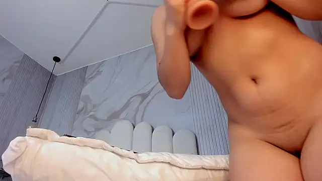 CHLOE_BLOWJOB's cam snapshot