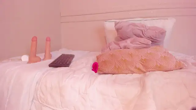 _emily__st's cam snapshot