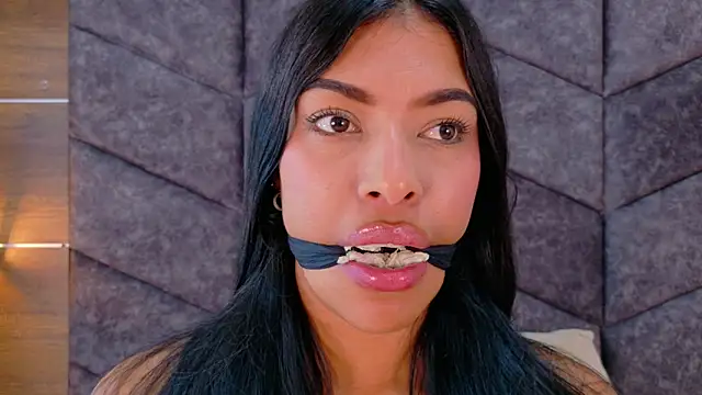 RiriiBrunette__'s cam snapshot