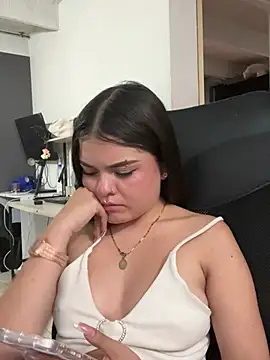 Camila_Duarte2's cam snapshot