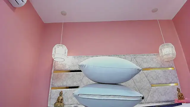 _Kailythompson's cam snapshot