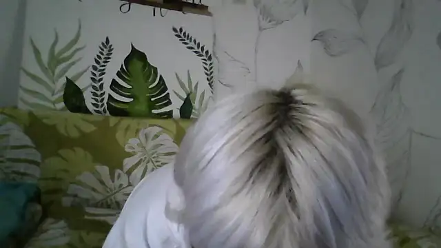 Catty_Lady's cam snapshot