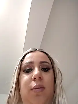 AdelinaJude live sex cam