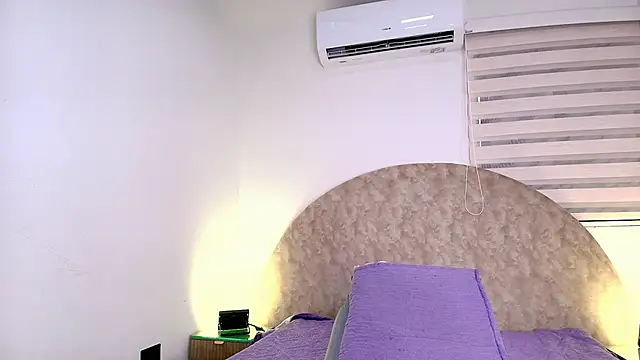 anisha_x live sex cam