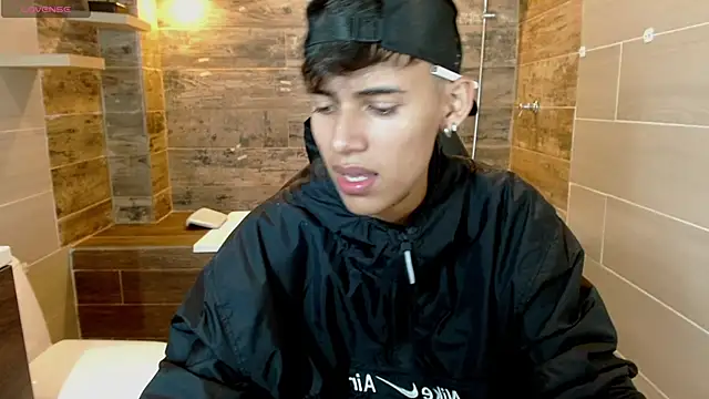 Astaroth_Grigori live sex cam