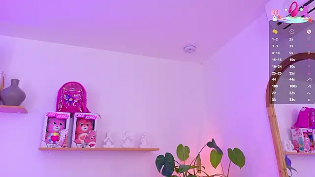 emily_bank's cam snapshot