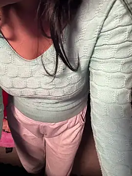 Lucky_Flora's cam snapshot