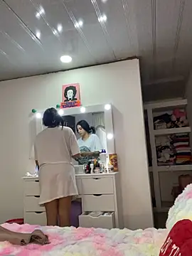 Marianahb-e's cam snapshot