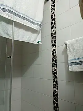 _Isabella-7's cam snapshot