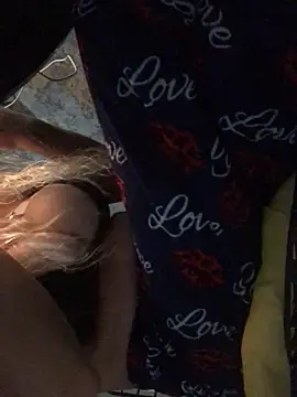 AlevNaz's cam snapshot