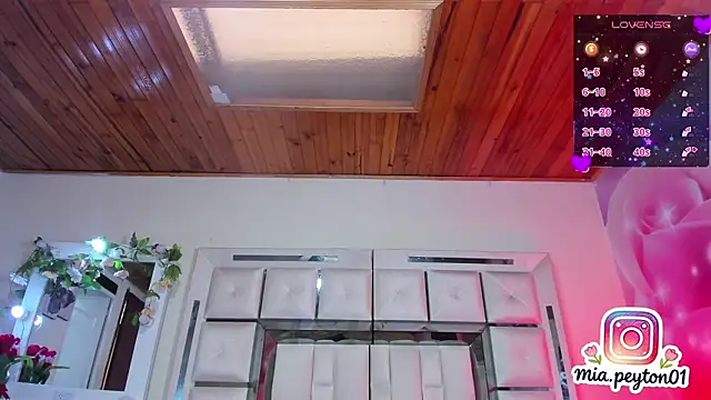 mia_peyton's cam snapshot