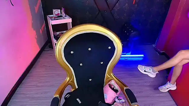 Sweettpleasure's cam snapshot