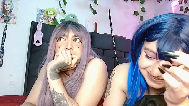 the_lesbian_game live sex cam