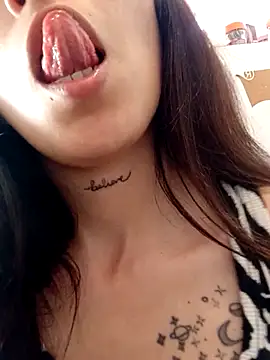 keyjordanTLG live sex cam